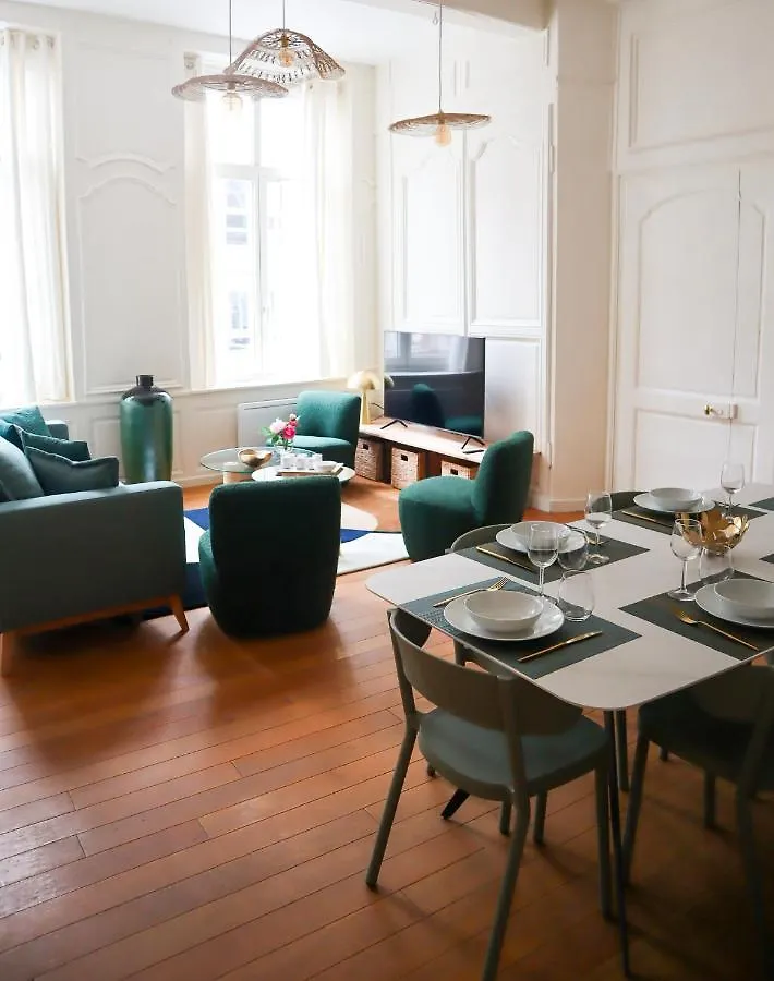 Apartment Appartements De Louise Lille France