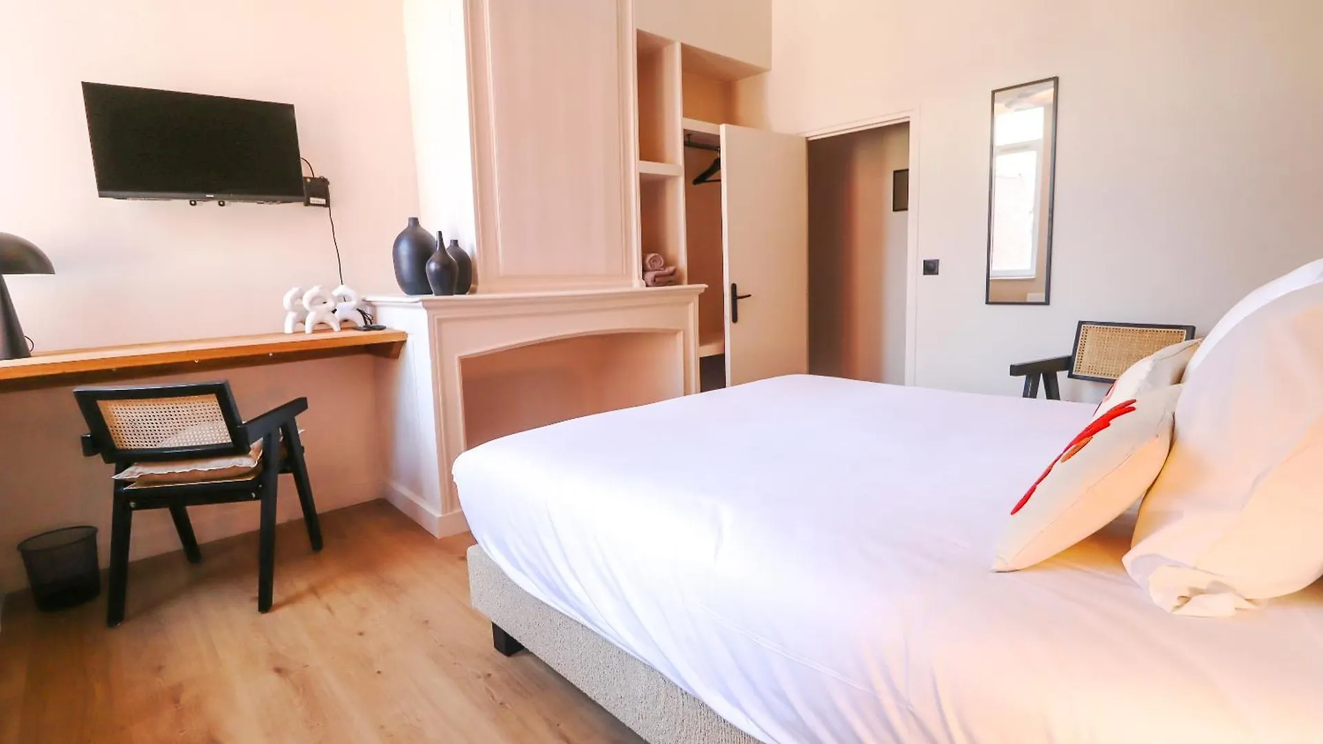 Apartment Appartements De Louise Lille