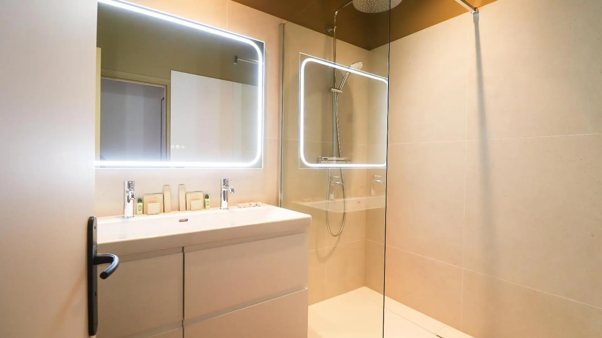 Appartements De Louise Lille 0*,  France