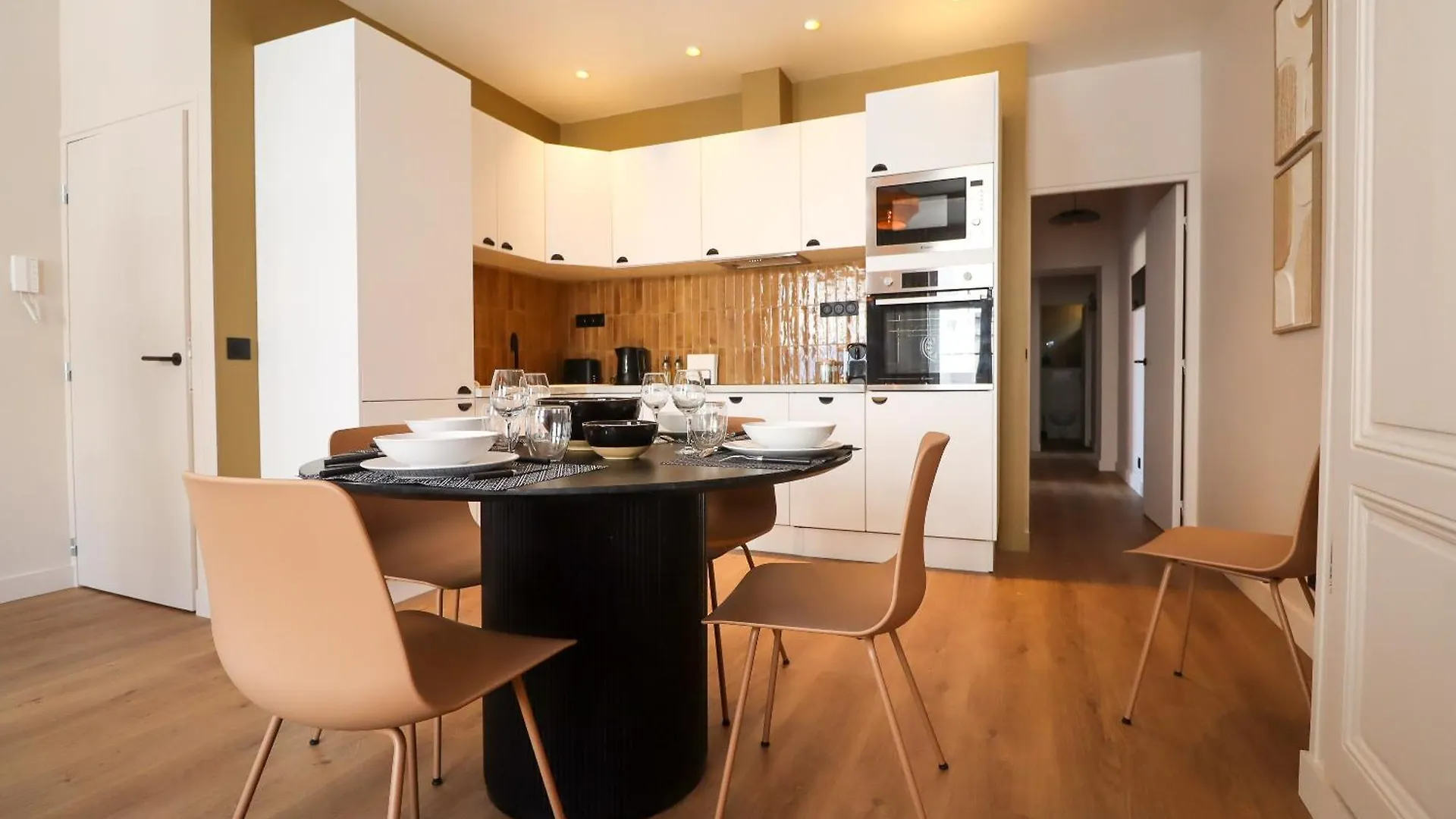 Apartment Appartements De Louise Lille France